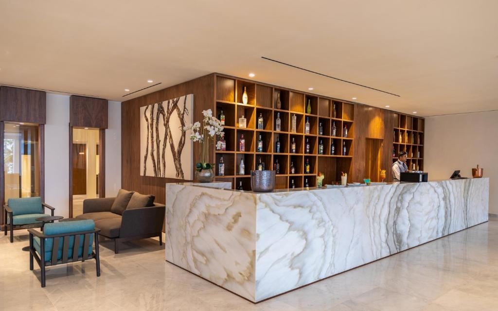 هتل رویال آزور تالاسا